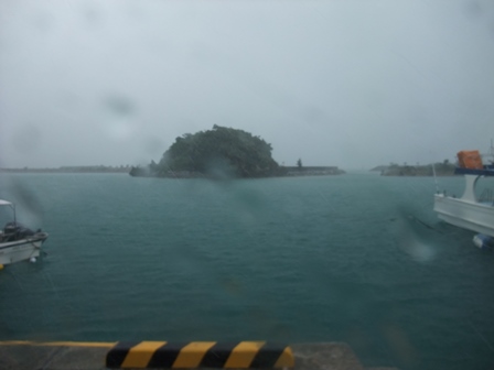 恩納村雨
